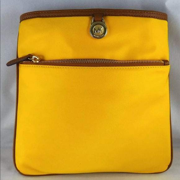 NWT- MK Authentic Crossbody Bag - Picture 2 of 8